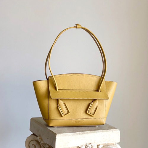 보테가 프렌치 카프스킨 아르코 33 백 580725 옐로우