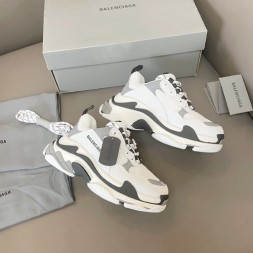 발렌시아가 남여공용 신상 트리플S 604900-25