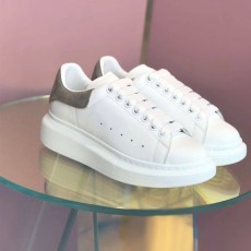 알렉산더맥퀸 오버사이즈 스니커즈 586401