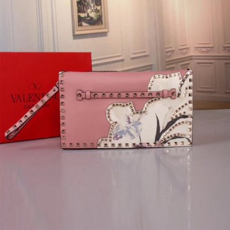 발렌티노 락스터드 미듐 클러치백 PW0B0399 핑크