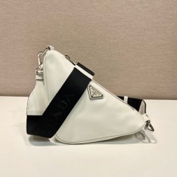 프라다 트라이앵글 숄더백 2VH155-7