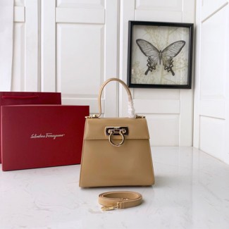 페레가모 켈리백 스몰 21E887 베이지