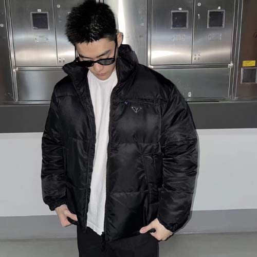 프라다 남여공용 패딩 3A530