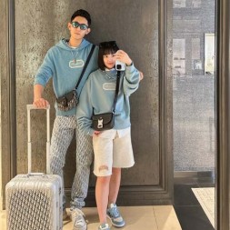 디올 남여공용 니트 D84318