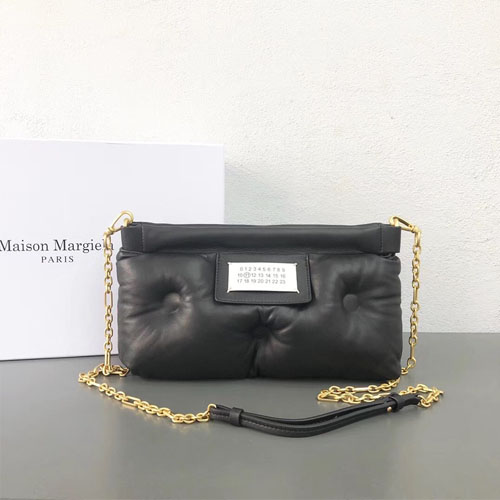 마르지엘라 미니 카펫 글램 슬램백 MM3322 블랙