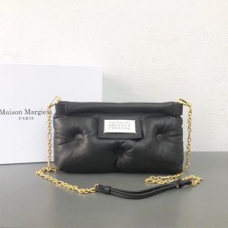 마르지엘라 미니 카펫 글램 슬램백 MM3322 블랙