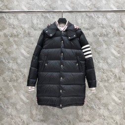 톰브라운 남여공용 패딩 TB8688 블랙