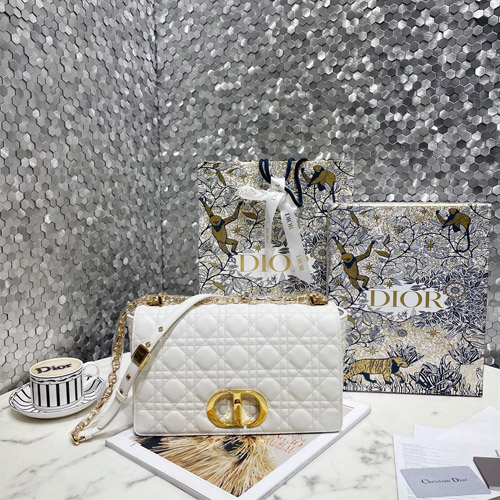 디올 신상 카로 라지백 M9243 화이트