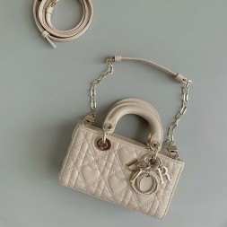 디올  LADY D-JOY 미니백 M0910 하트무늬 베이지