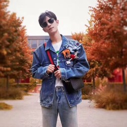 구찌 남여공용 신상 수프림 크로스백 574886 블랙