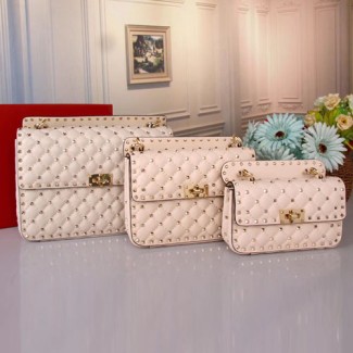 발렌티노 락스터드 스파이크 체인 백 QW1B0123 화이트