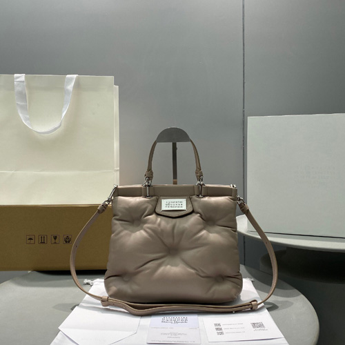 마르지엘라 글램슬램 토트백 MM3072 누드