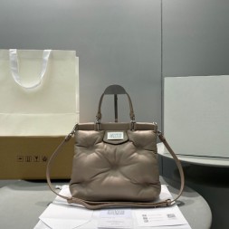 마르지엘라 글램슬램 토트백 MM3072 누드