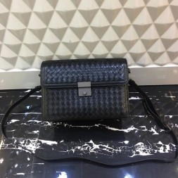 보테가 신상 크로스백 V3002 블랙