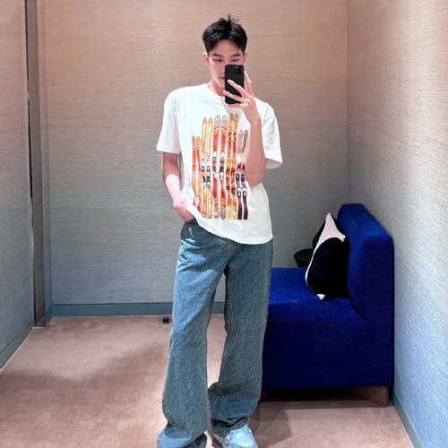 루이비통 남여공용 반팔  M10439