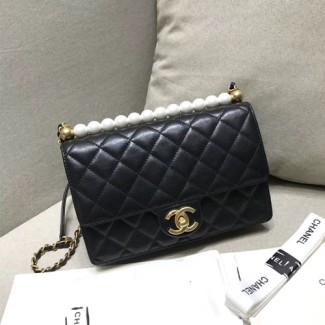 샤넬 신상 진주장식 플랩백 AS0585 램스킨 블랙