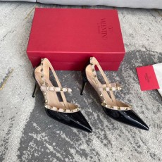 발렌티노 신상 샌들 2S0S36 블랙