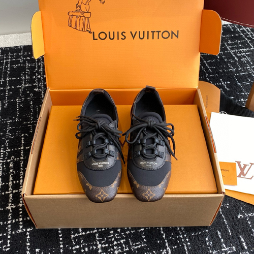 루이비통 여성용 스니커즈  M0579-3