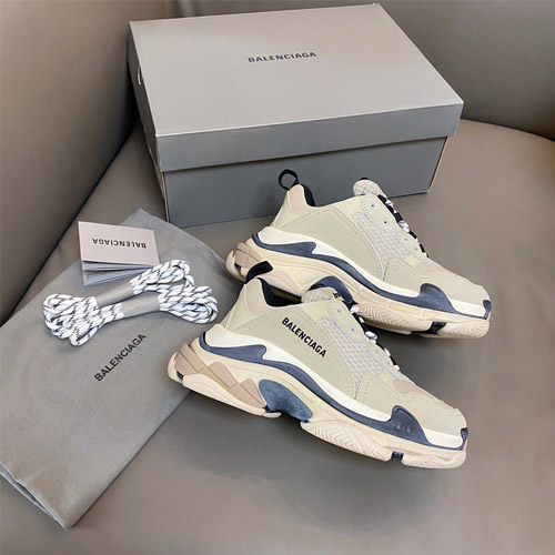 발렌시아가 남여공용 신상 트리플S 604900-3