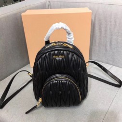 미우미우 신상 미니 백팩 5BZ015 블랙