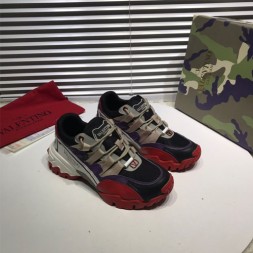 발렌티노 남여공용 신상 스니커즈 2S0S22-7