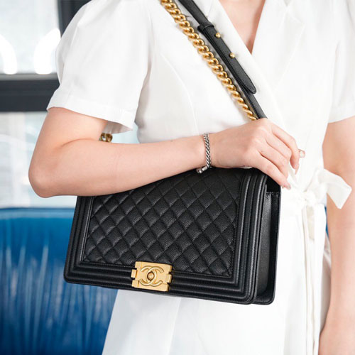  샤넬 캐비어 라지 보이백 A67087 블랙 금장