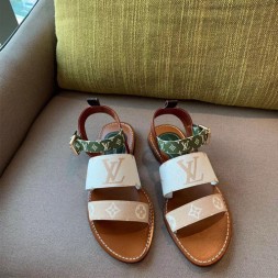 루이비통 포르멘테라 플랫 샌들 1A57ZA
