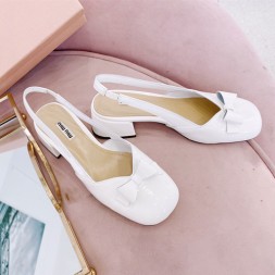 미우미우 신상 샌들 57214 화이트