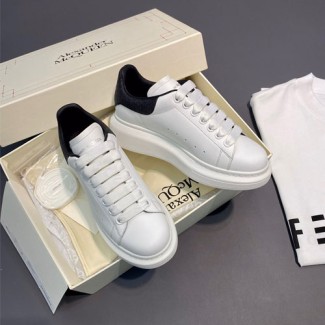 알렉산더맥퀸 오버사이즈 스니커즈 586407