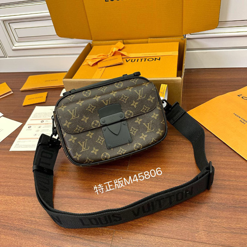 [VVIP] 루이비통 S 락 메신저 크로스백 M45806