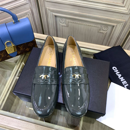 샤넬 에나멜 신상 로퍼 G34246