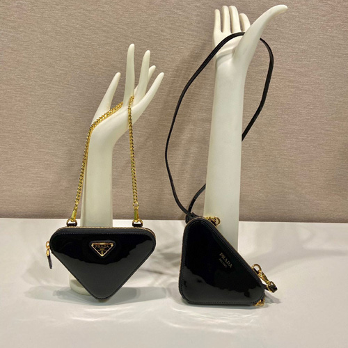 프라다 트라이앵글  미니 크로스백 1NR015 유광 블랙