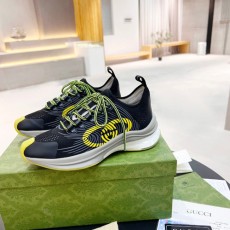 구찌 남여공용 운동화 670456-2