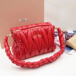 미우미우 마테라세 메가백 5BC022 레드