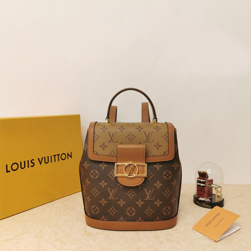루이비통 도핀 백팩 PM M45142