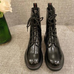 알렉산더 맥퀸  남여공용 앵글부츠  586427-2