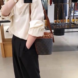 셀린느 트리옴페 캔버스 크레시 버킷백 192072