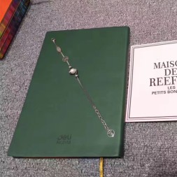 루이비통 17S/S 신상 팔찌 M68063 실버