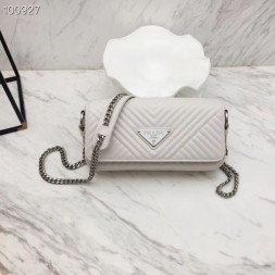 프라다 다이어그램 가죽 숄더백 1BD164 화이트