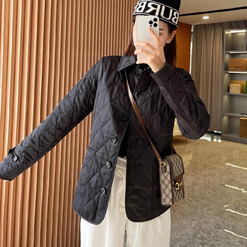 버버리 여성용 자켓  BR24016 블랙