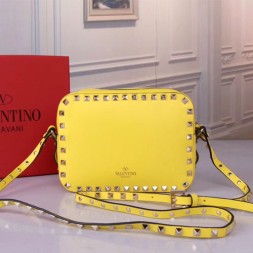발렌티노 스몰 사이즈 락스터드 크로스 바디 백 RW2B0809 옐로우 금장