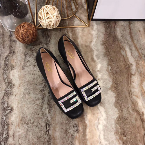 구찌 크리스털 G 장식의 가죽 미드힐 펌프스 522697 블랙