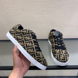 펜디 남성용 신상 스니커즈 FD46080