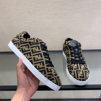 펜디 남성용 신상 스니커즈 FD46080