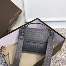 보테가 인트레치아토 나파 알루므나 백 522922 그레이