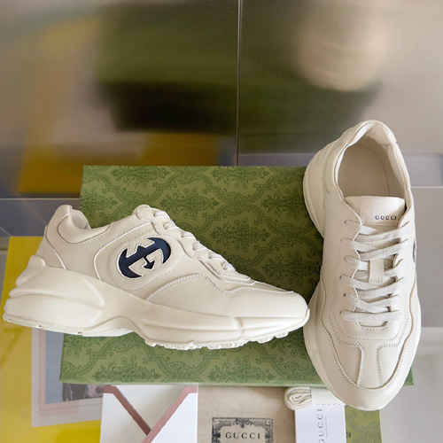 구찌 남여공용 운동화 670490-1