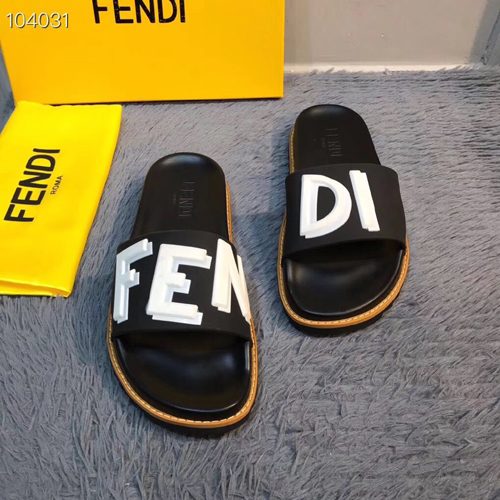 펜디 남성용 신상 슬라이드 7X1148