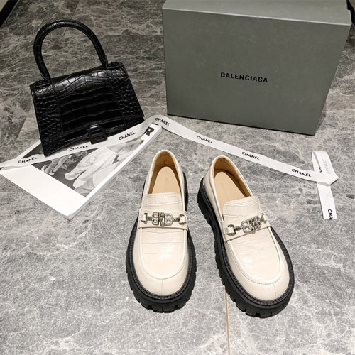 발렌시아가 신상 로퍼 604901 화이트