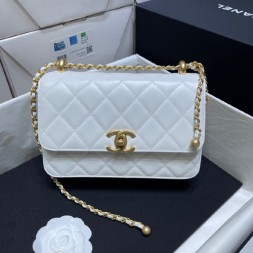 샤넬 골드볼 미디엄 플랩 체인백 AP2649 카프스킨 화이트