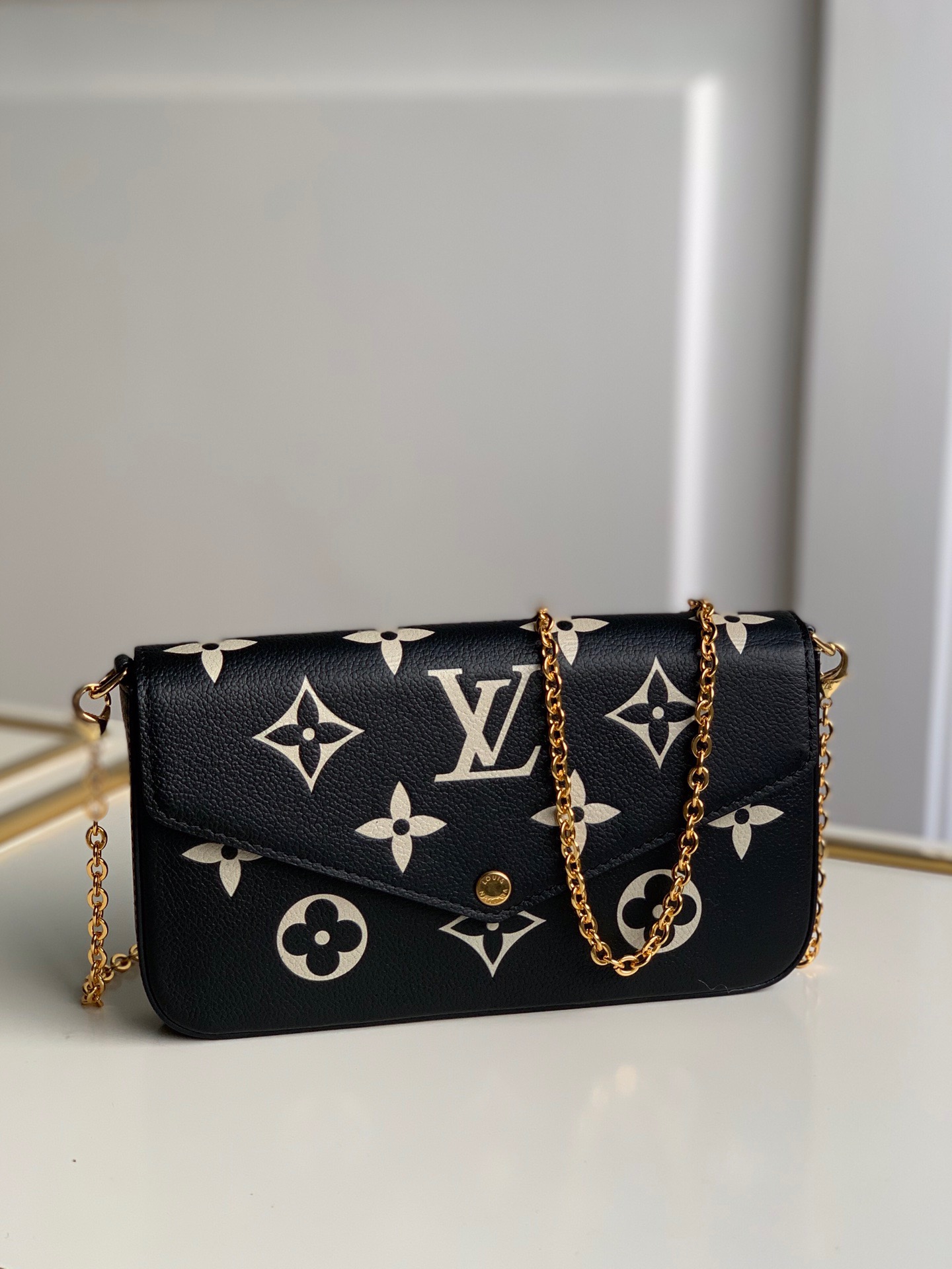 루이비통 펠리시 포쉐트 M80498